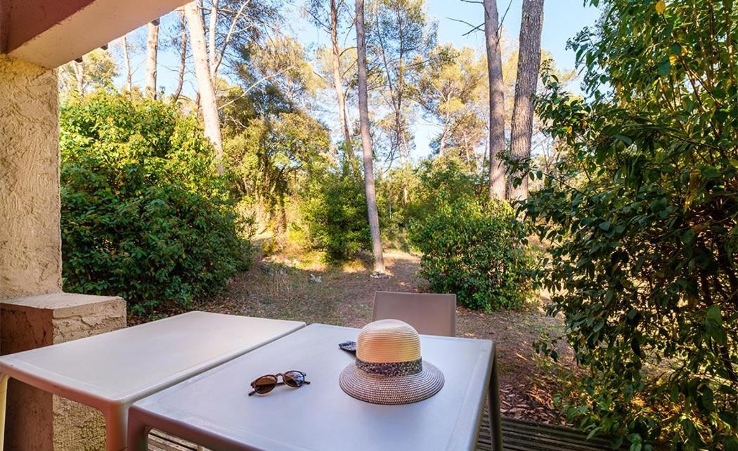 Belambra Clubs La Colle-Sur-Loup - Les Terrasses De Saint-Paul De Vence Hotel Стая снимка