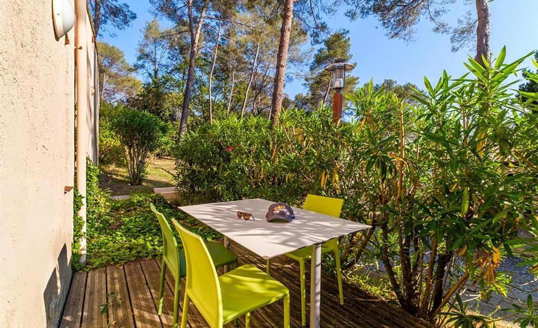 Belambra Clubs La Colle-Sur-Loup - Les Terrasses De Saint-Paul De Vence Hotel Стая снимка